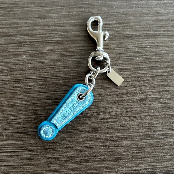 Coach Exclamation Bag Charm - Picture 5 of 8